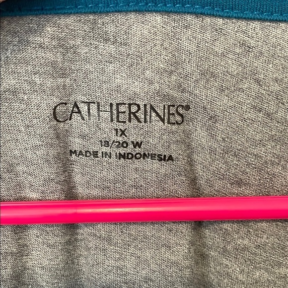 Catherines Gray Short Sleeve “Let Every Moment Inspire You”  V-Neck Tee | 1X - Picture 2 of 7